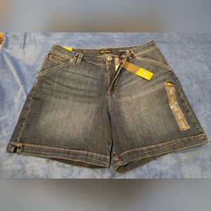 NWT Lee Jean Shorts Straight Fit 16 M